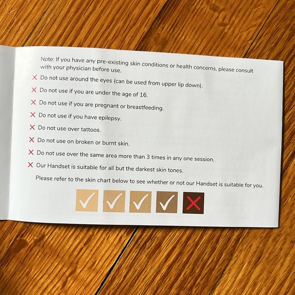 Hey Silky Skin Advanced IPL Hair Removal Handset with Anti-Flash Eyewear - Picture 5 of 5